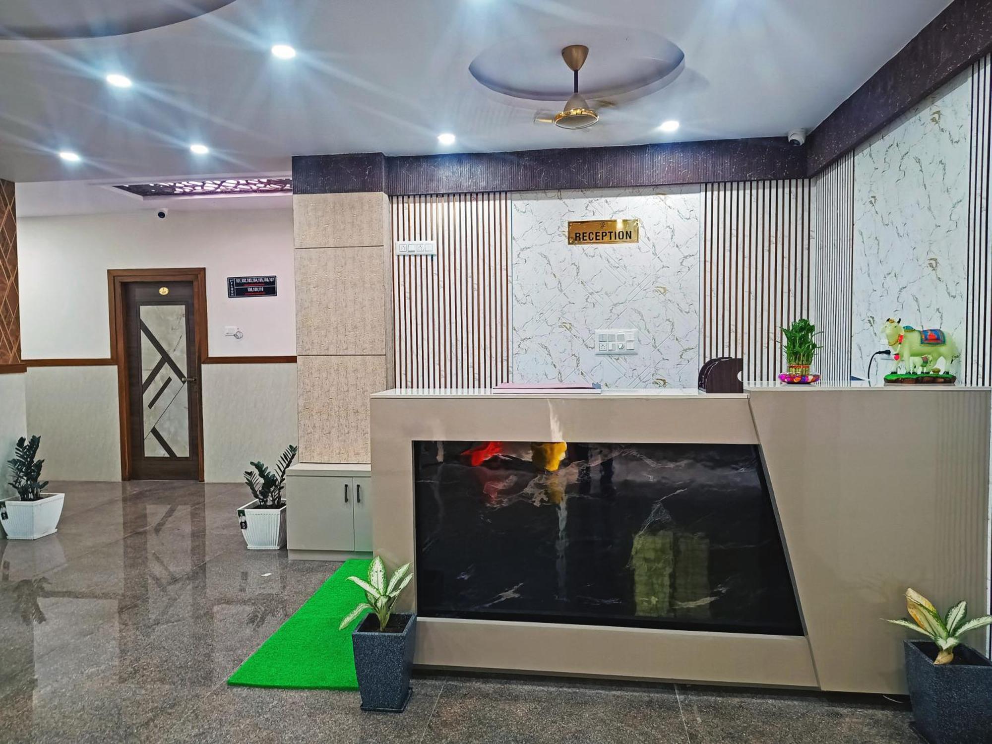 Hotel Achhu Palace バンガロール エクステリア 写真