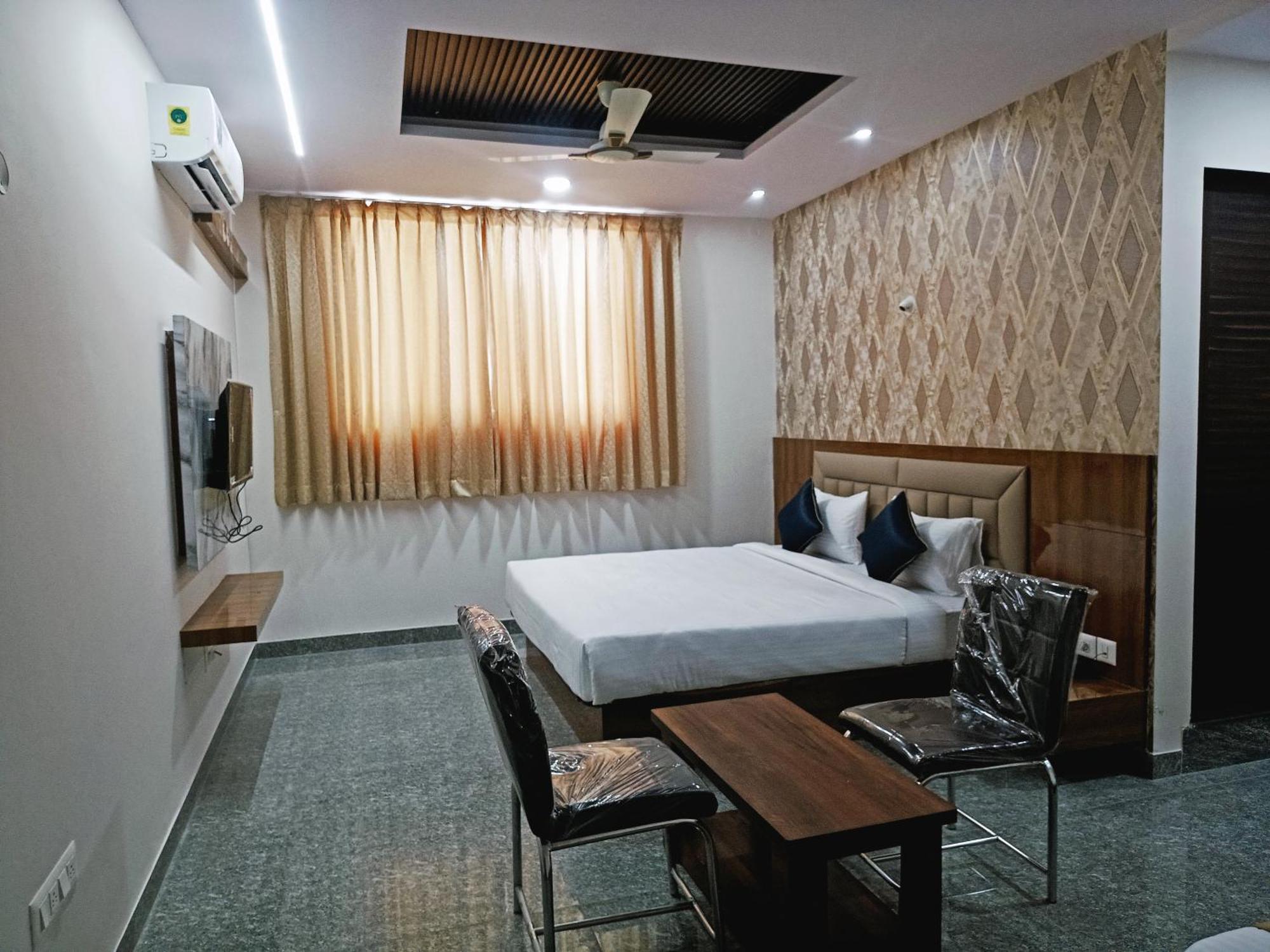 Hotel Achhu Palace バンガロール エクステリア 写真