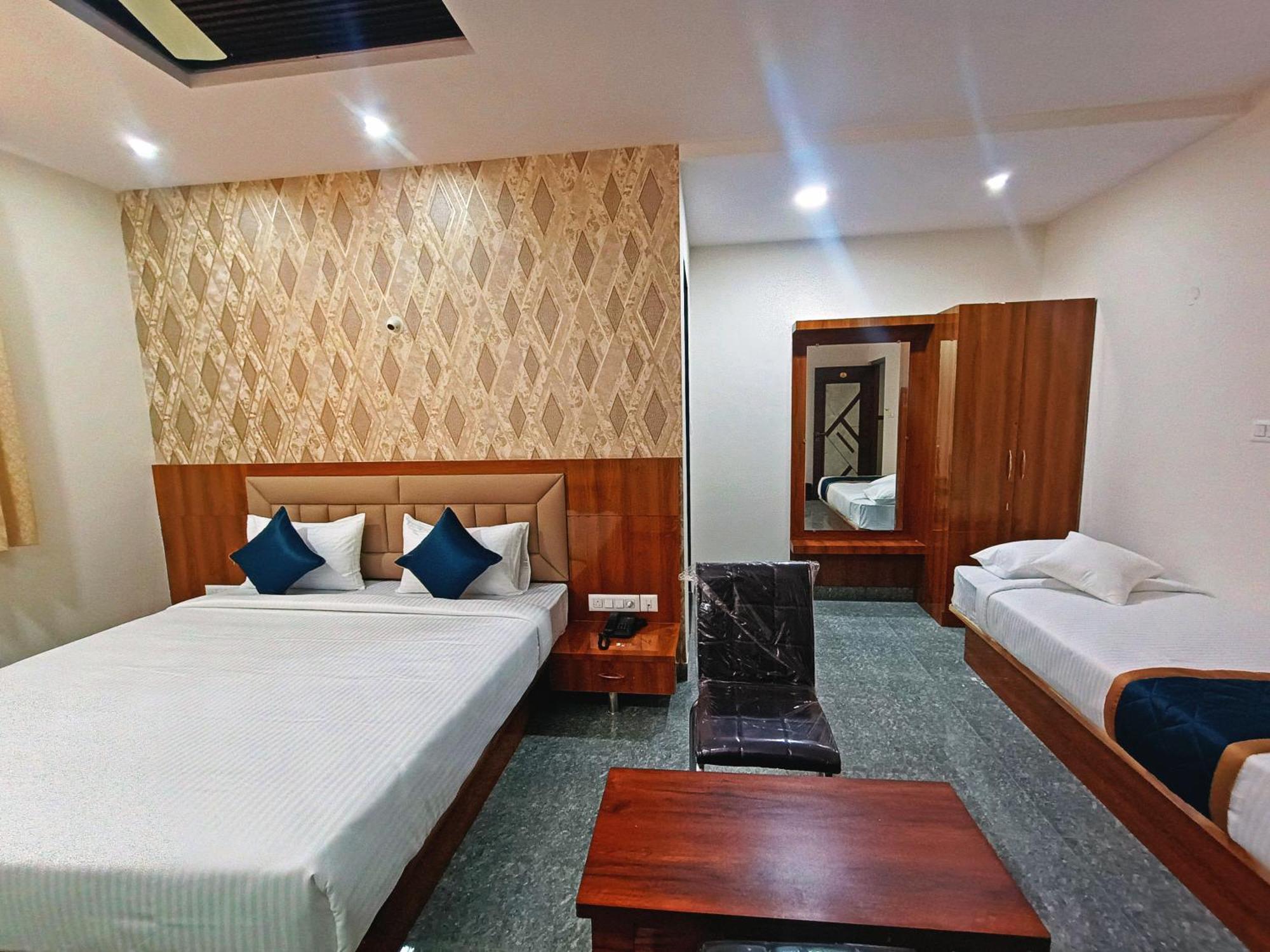 Hotel Achhu Palace バンガロール エクステリア 写真